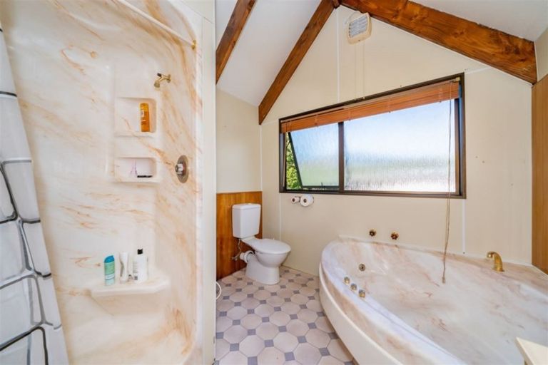 Photo of property in 93 Gemstone Drive, Birchville, Upper Hutt, 5018