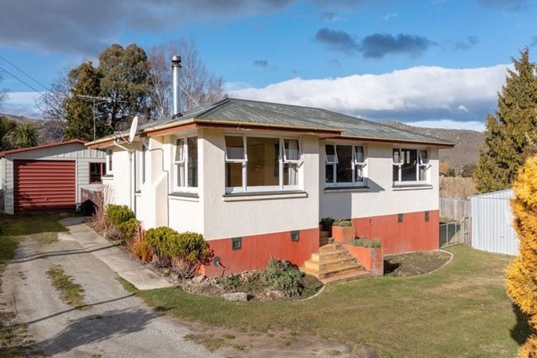 Photo of property in 210 Roxburgh Road East, Roxburgh East, Roxburgh, 9571