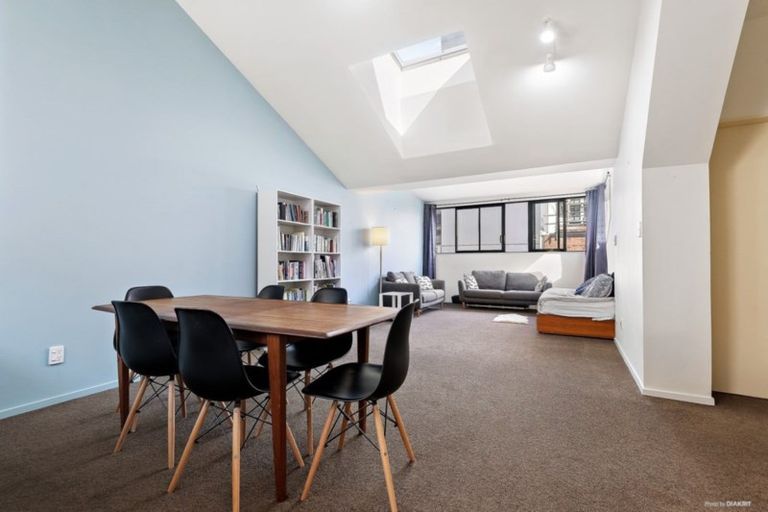 Photo of property in Courtenay Mews Apartments, 16/14 Alpha Street, Te Aro, Wellington, 6011