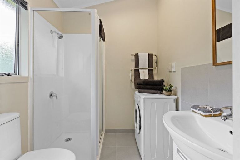 Photo of property in 673 East Coast Road, Browns Bay, Auckland, 0630