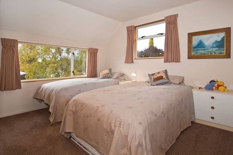 Photo of property in 1/49a Wainoni Road, Wainoni, Christchurch, 8061