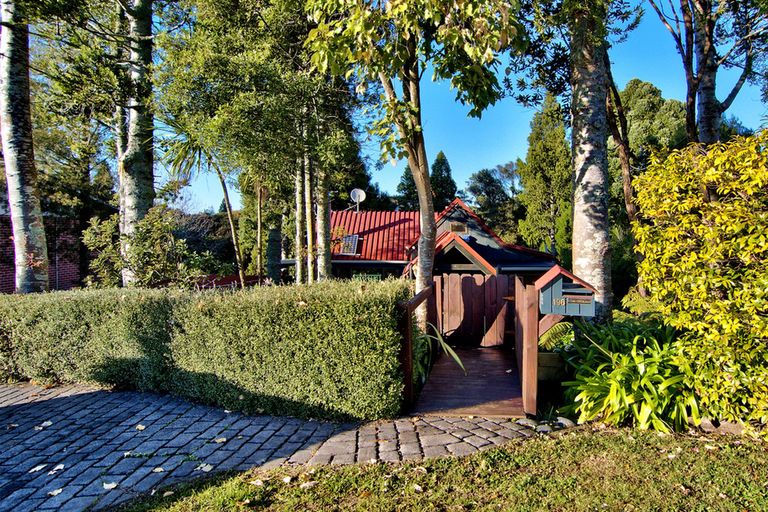 Photo of property in 196 Godley Road, Titirangi, Auckland, 0604