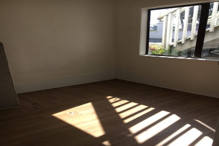 Photo of property in 621 Massey Road, Mangere, Auckland, 2022