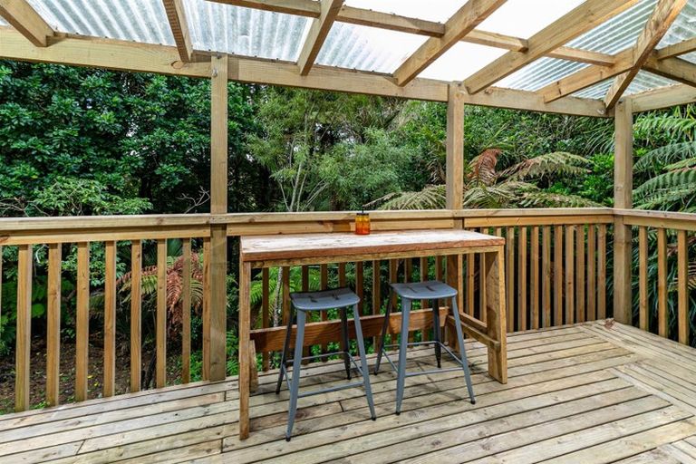 Photo of property in 812 West Coast Road, Oratia, Auckland, 0604