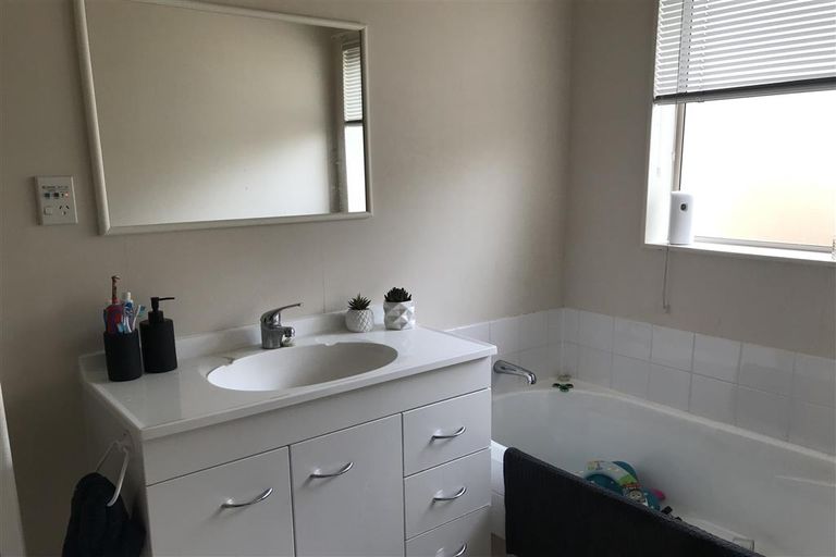 Photo of property in 56b Pemberton Crescent, Greerton, Tauranga, 3112