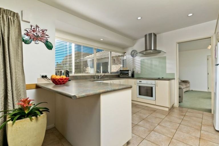 Photo of property in 133 Awaroa Road, Sunnyvale, Auckland, 0612