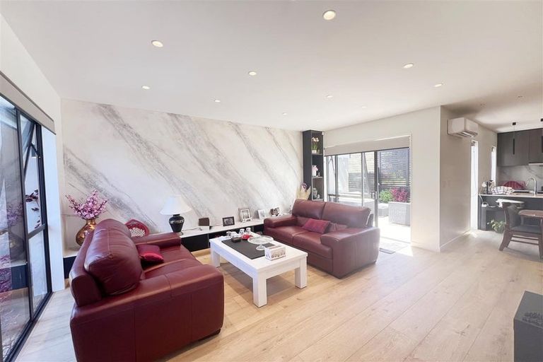 Photo of property in 81a Matipo Road, Mairangi Bay, Auckland, 0630