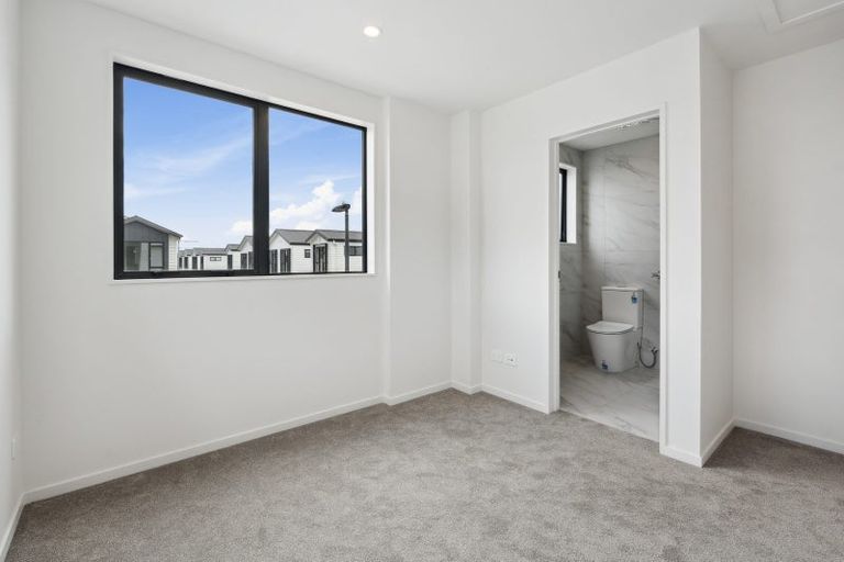 Photo of property in 52 Opoka Street, Papakura, 2110