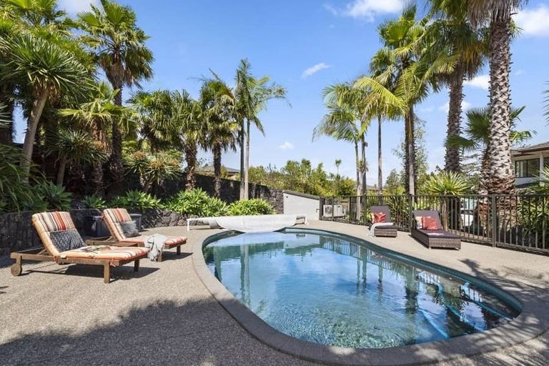 Photo of property in 92 Albany Highway, Greenhithe, Auckland, 0632