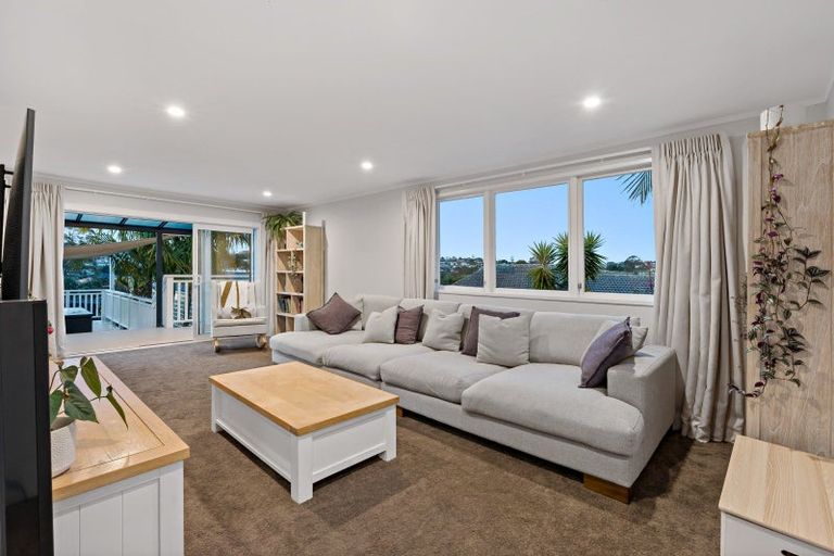 Photo of property in 26 Arlette Place, Massey, Auckland, 0614