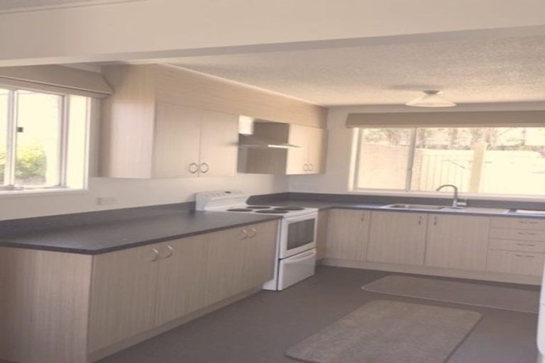 Photo of property in 4/7 Rangitane Street, Maupuia, Wellington, 6022