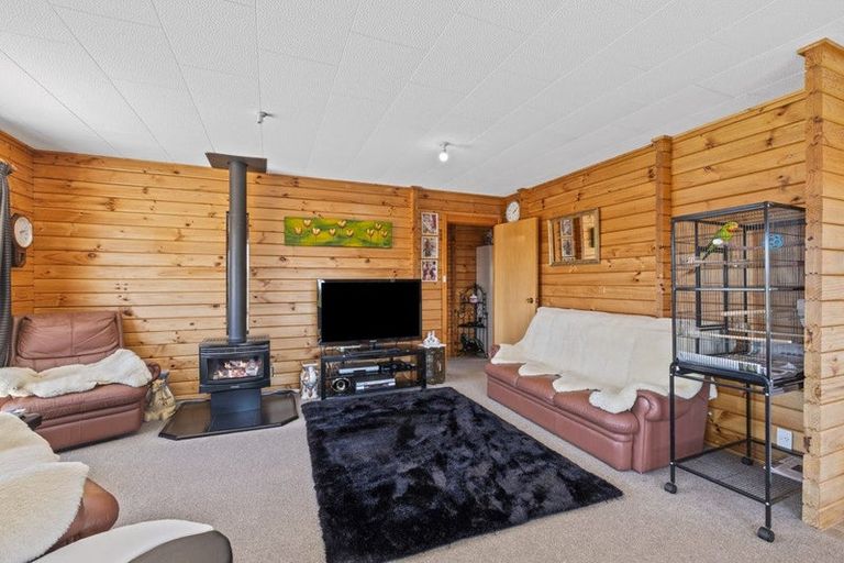 Photo of property in 5 Oxford Street, Waikari, 7420