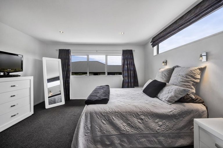 Photo of property in 188 Heta Road, Highlands Park, New Plymouth, 4312