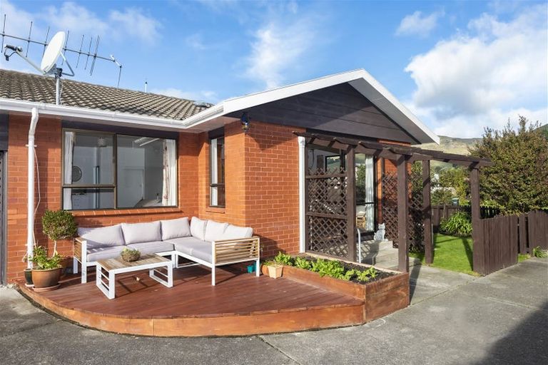 Photo of property in 1/36 Laing Crescent, Heathcote Valley, Christchurch, 8022
