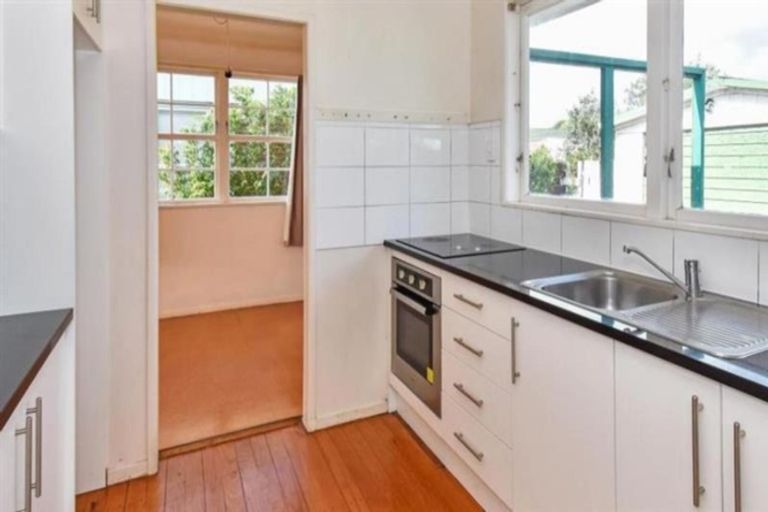 Photo of property in 34 Beeston Crescent, Manurewa, Auckland, 2102