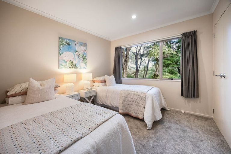 Photo of property in 27 Mckinley Road, Sunnyvale, Auckland, 0612