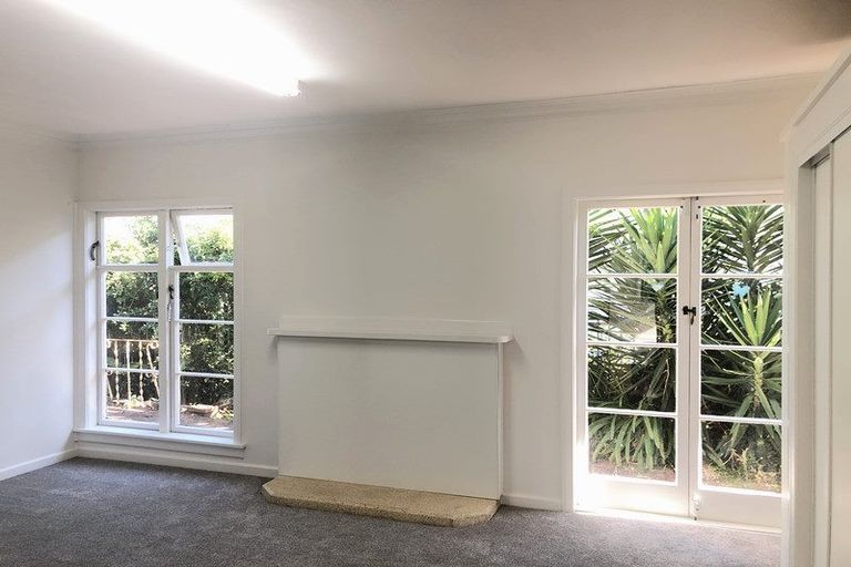 Photo of property in 12-14 Clevedon Road, Papakura, 2110