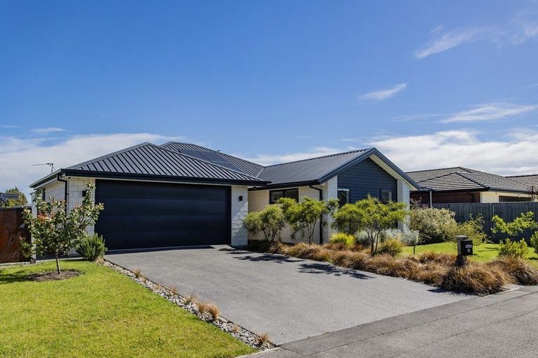 Photo of property in 37 Lock Crescent, Kaiapoi, 7630