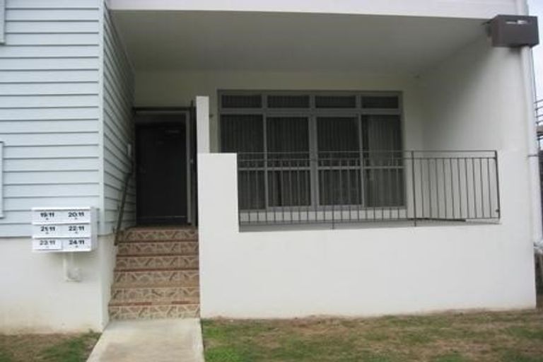 Photo of property in 20/11 Carlos Drive, Flat Bush, Auckland, 2016