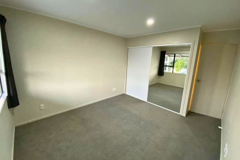 Photo of property in 24 West Harbour Drive, West Harbour, Auckland, 0618