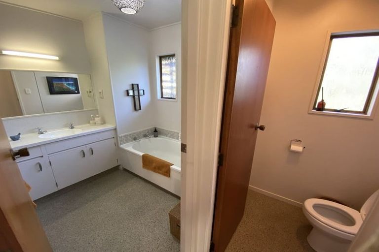 Photo of property in 1 Kopanga Road, Havelock North, 4130