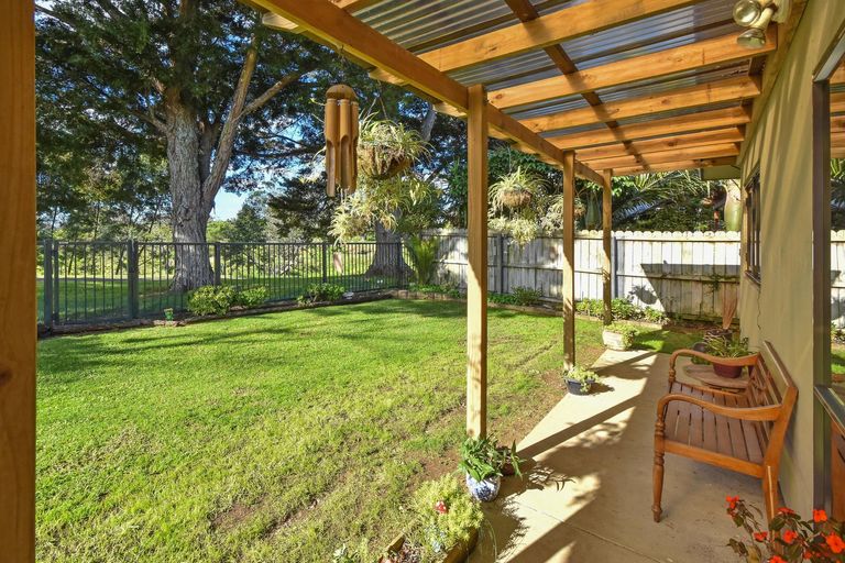 Photo of property in 16a Glenross Drive, Wattle Downs, Auckland, 2103