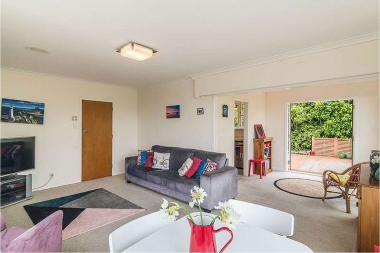 Photo of property in 48 Cunliffe Street, Johnsonville, Wellington, 6037