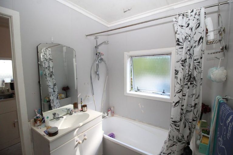 Photo of property in 9 Adele Street, Woodville, 4920