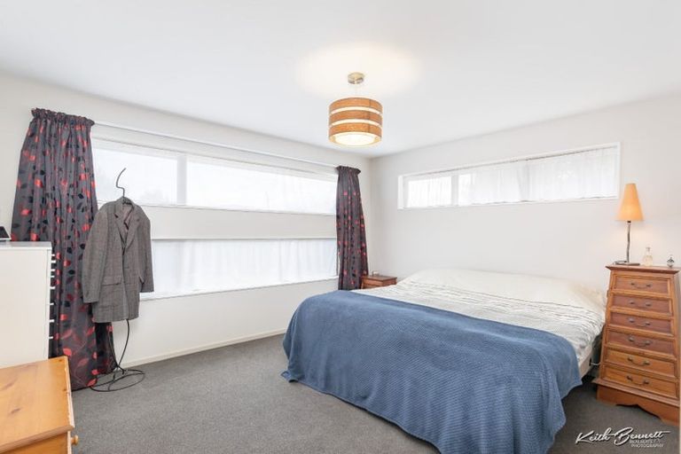 Photo of property in 63 Mount Marua Way, Timberlea, Upper Hutt, 5018