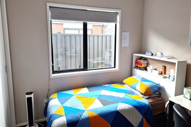 Photo of property in 19 Te Kaeaea Crescent, Wallaceville, Upper Hutt, 5018