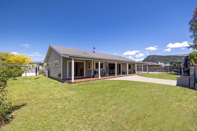 Photo of property in 14 Ash Avenue, Albert Town, Wanaka, 9305