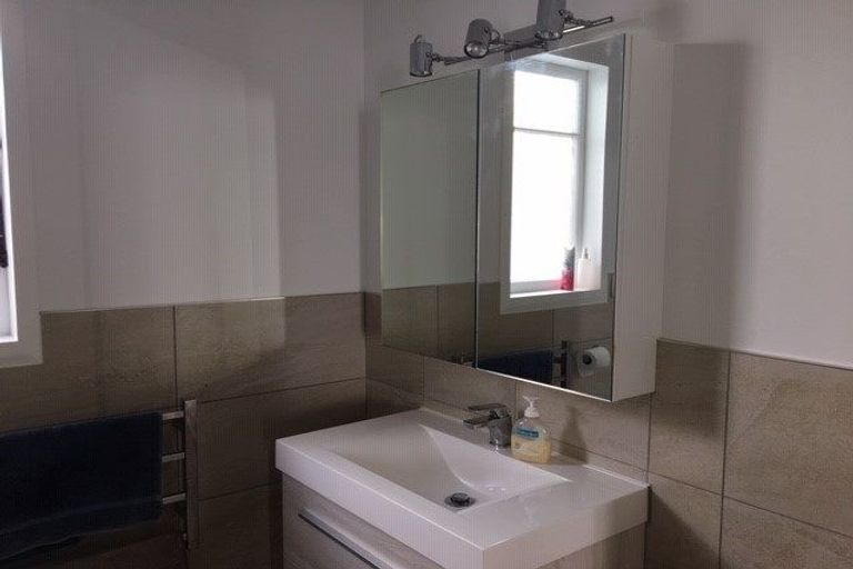 Photo of property in 38 Esmonde Road, Takapuna, Auckland, 0622