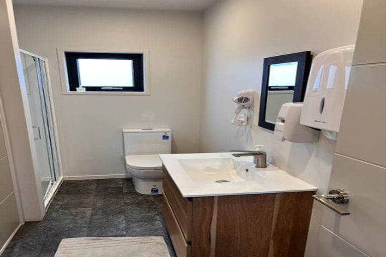 Photo of property in 12a Margaret Place, Milford, Auckland, 0620