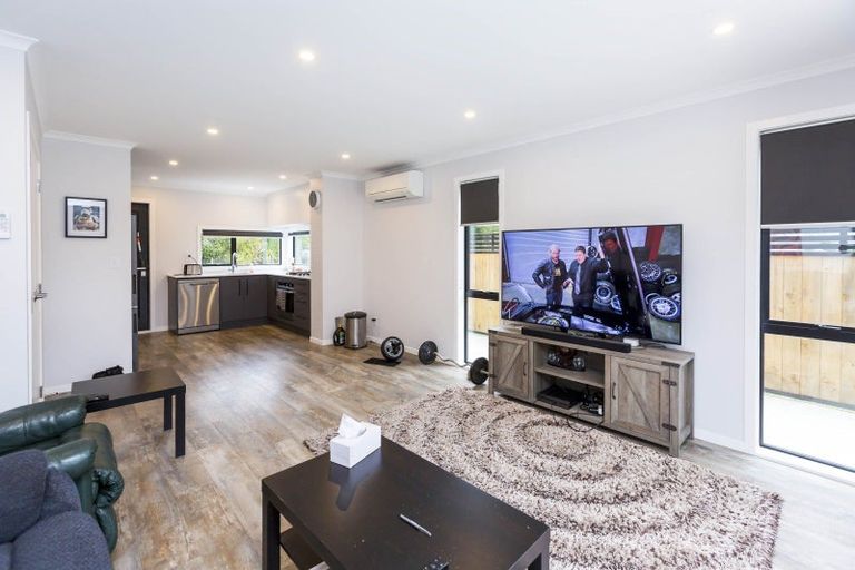 Photo of property in 42 Dahl Drive, Wallaceville, Upper Hutt, 5018