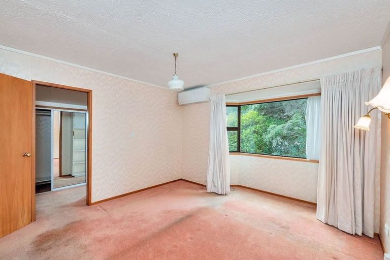 Photo of property in 2/30 Manly Esplanade, Browns Bay, Auckland, 0630