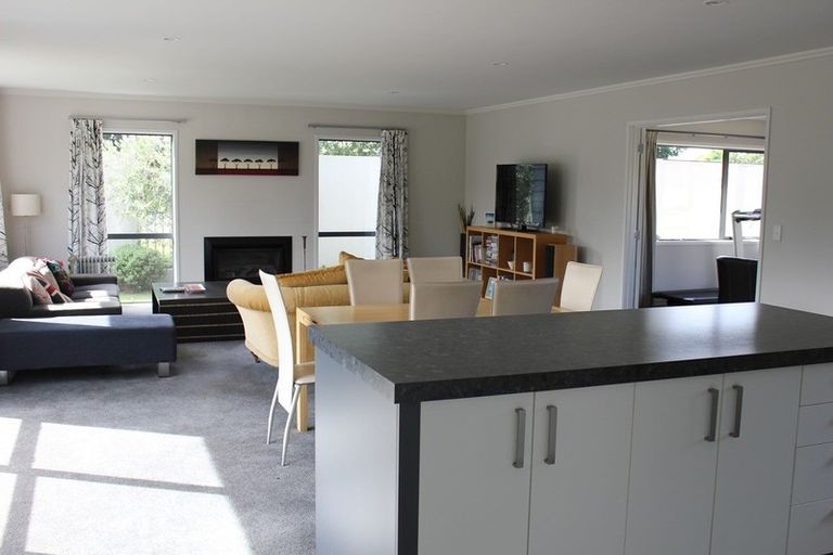 Photo of property in 2 Prebblewood Drive, Prebbleton, 7604