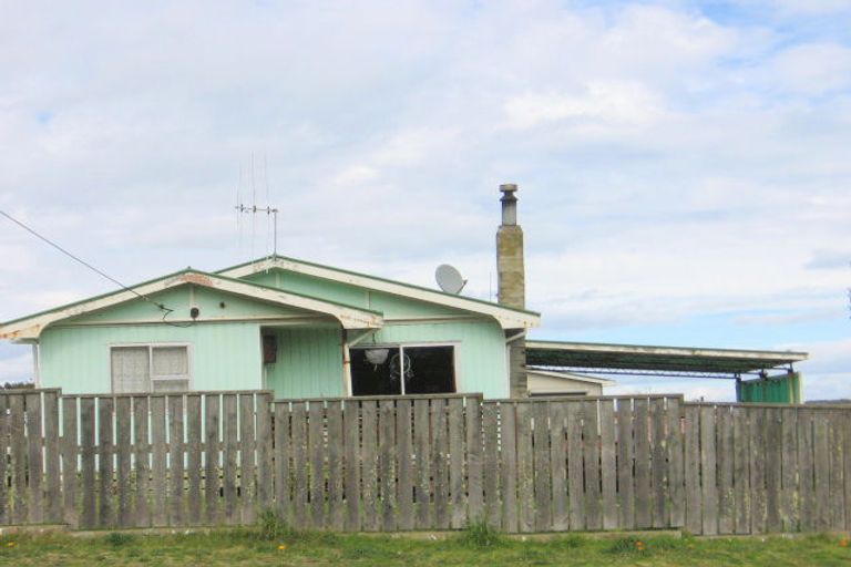 Photo of property in 4 Hennessy Street East, Foxton Beach, Foxton, 4815