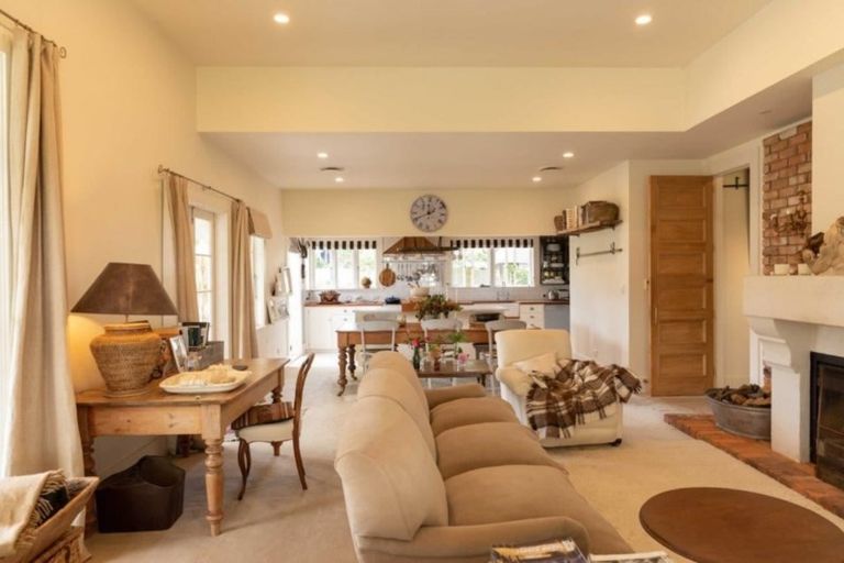 Photo of property in 132 South Manakau Road, Manakau, Otaki, 5583