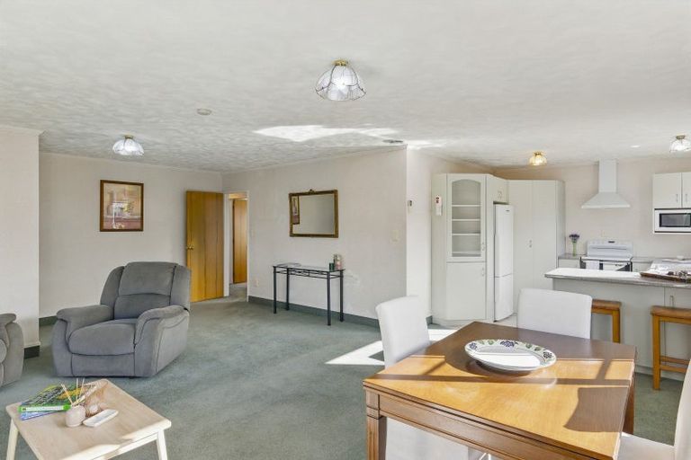 Photo of property in 3 Surrey Lane, Levin, 5510