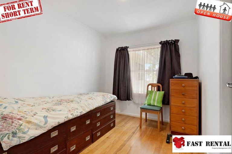 Photo of property in 3 The Rosebowl, Sunnyhills, Auckland, 2010