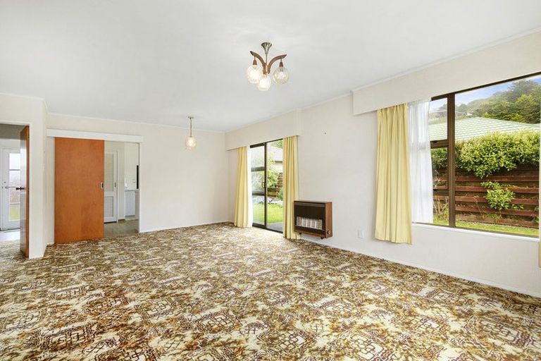 Photo of property in 9a Beauchamp Street, Tawa, Wellington, 5028