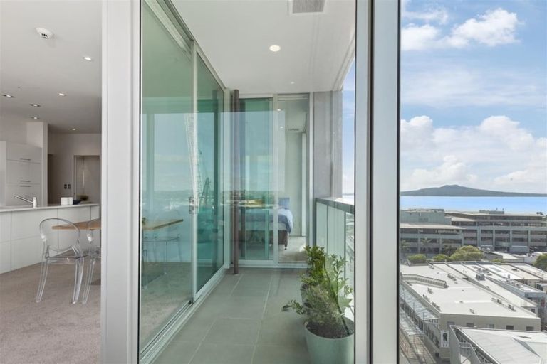 Photo of property in Sentinel Apartments, 1004/3 Northcroft Street, Takapuna, Auckland, 0622