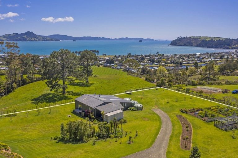 Photo of property in 60 Resolution Rise, Cooks Beach, Whitianga, 3591