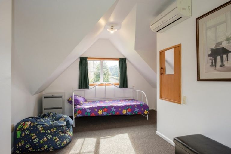 Photo of property in 2 Ettrick Street, Glenross, Dunedin, 9011