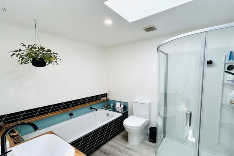 Photo of property in 185 Tutere Street, Waikanae Beach, Waikanae, 5036