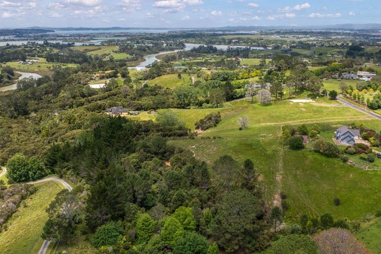 Photo of property in 679 Ridge Road, Riverhead, 0793