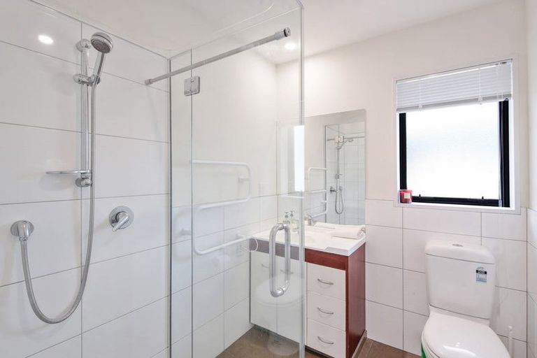 Photo of property in 26b Sawyers Arms Road, Northcote, Christchurch, 8052