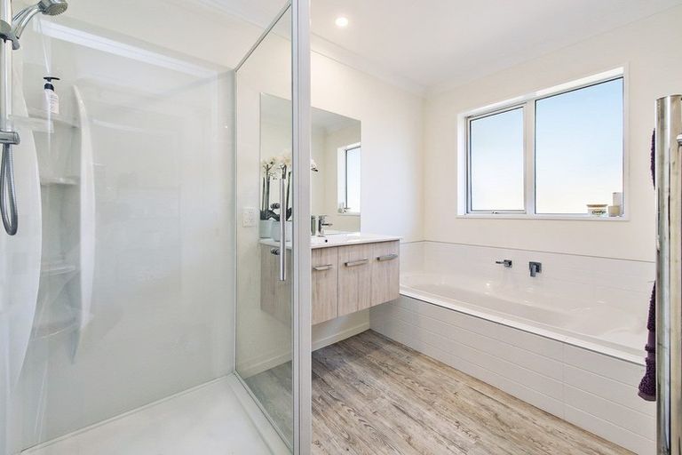 Photo of property in 18 Mclenaghan Road, Rolleston, 7614