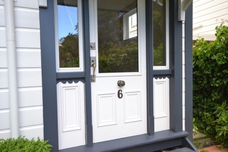 Photo of property in 6 Orangi Kaupapa Road, Northland, Wellington, 6012