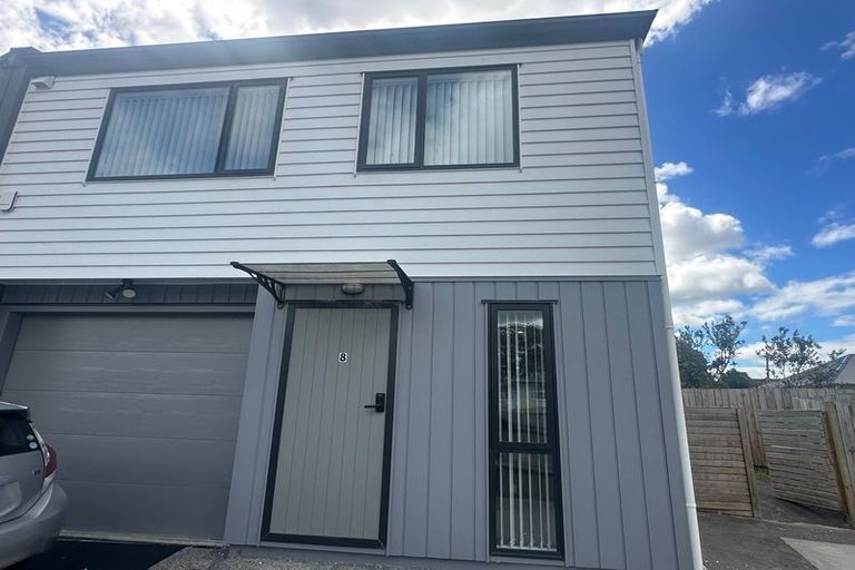 Photo of property in 8 Whangamaru Way, Papakura, 2110